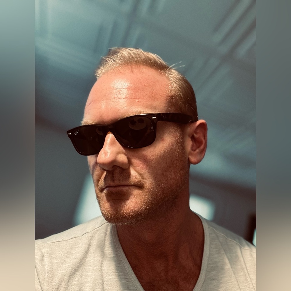 Ray-Ban New Wayfarers in Tortoise Polarized 58/18 sizing